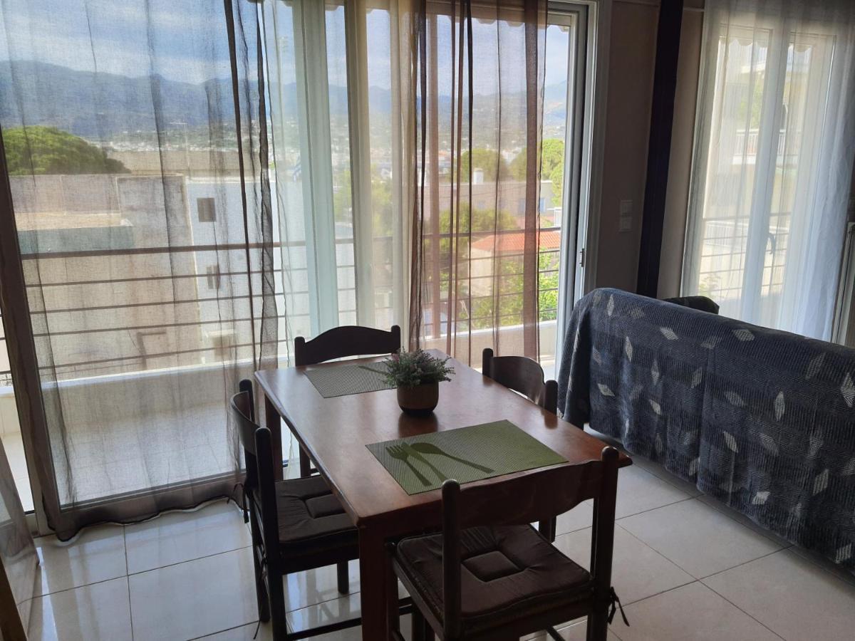 Seaside Beach Apartment Kalamáta Kültér fotó